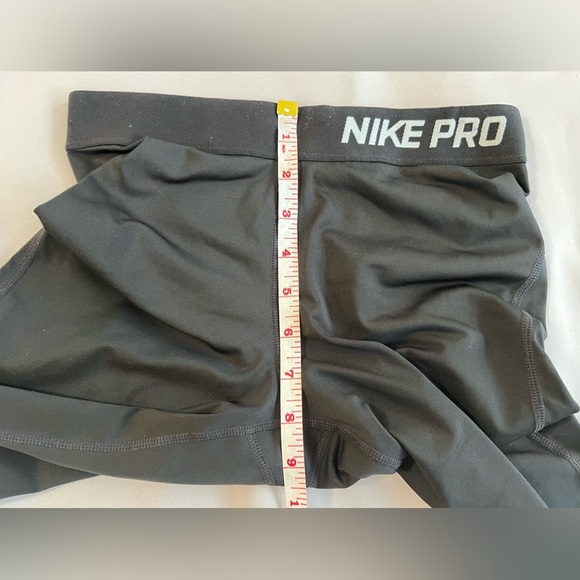 Nike Leggings Womens Sz‎ Small Black Pro Fitted Capri Pants Workout Gym - Picture 4 of 9